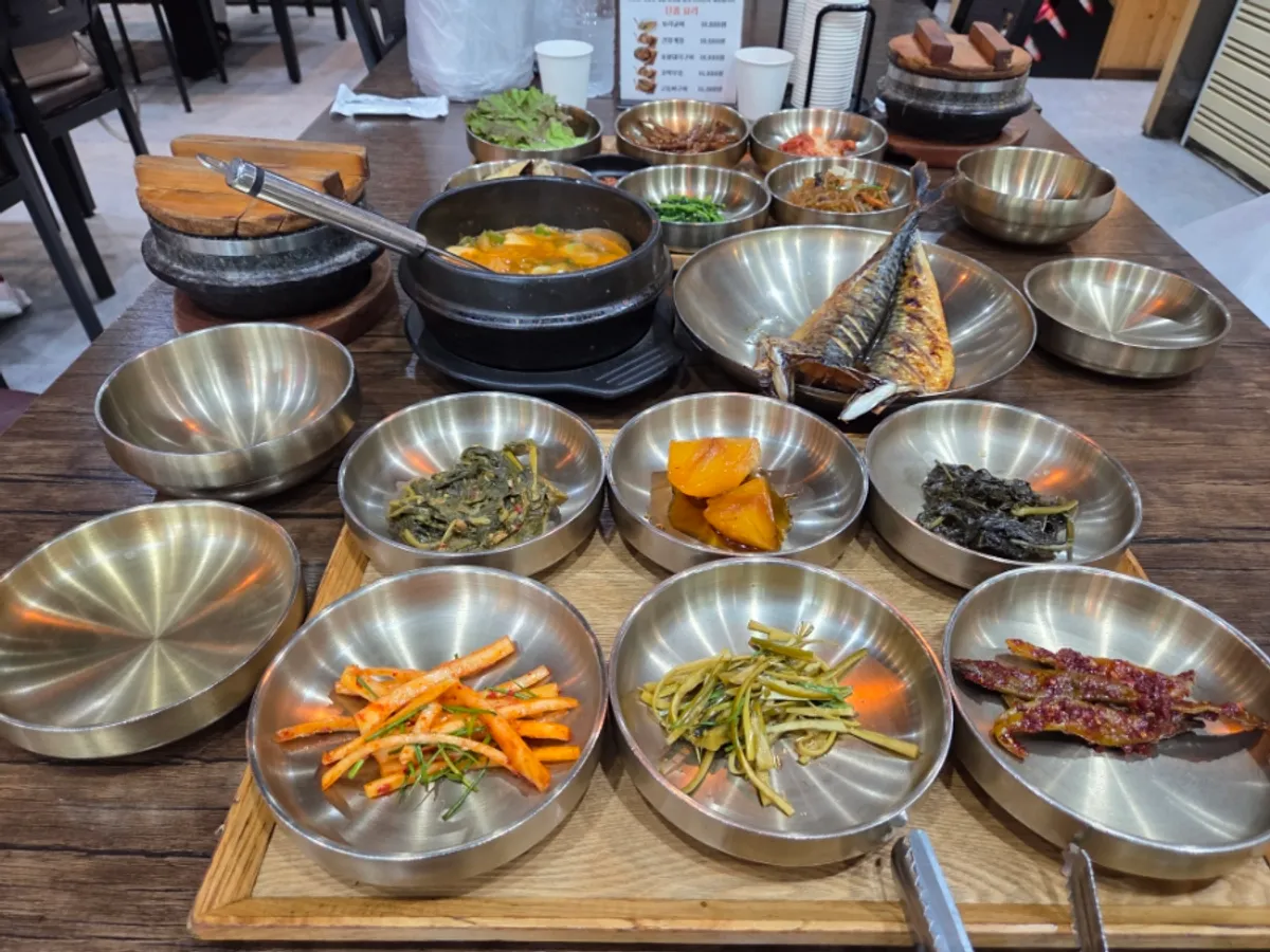 김명주뜰안채밥상 부천본점 한정식 한 상
