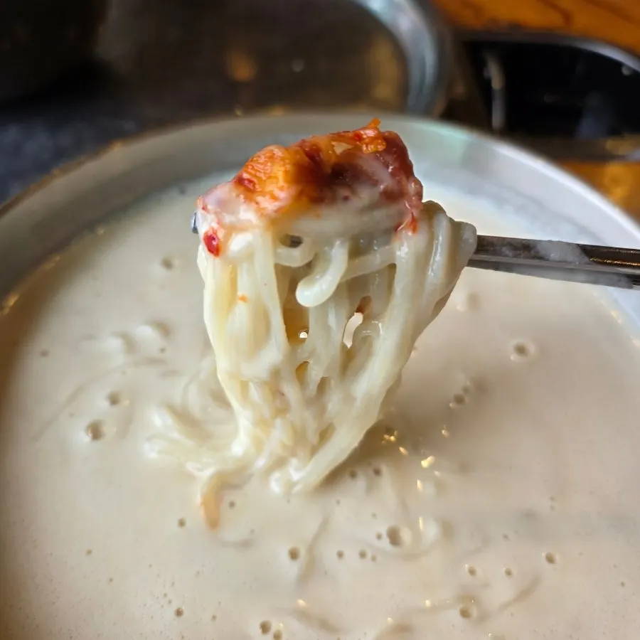 Chewy noodles and rich soy milk broth