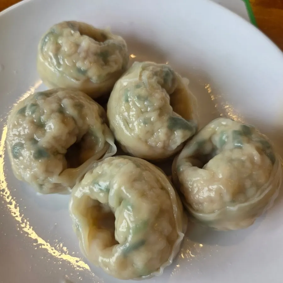 Meat dumplings on the Hongdukkkae Kalguksu menu