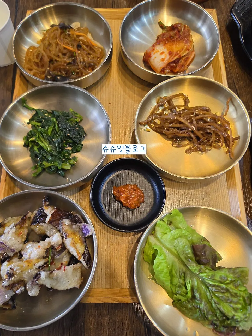Wholesome Korean table settings and Korean set-meal menu