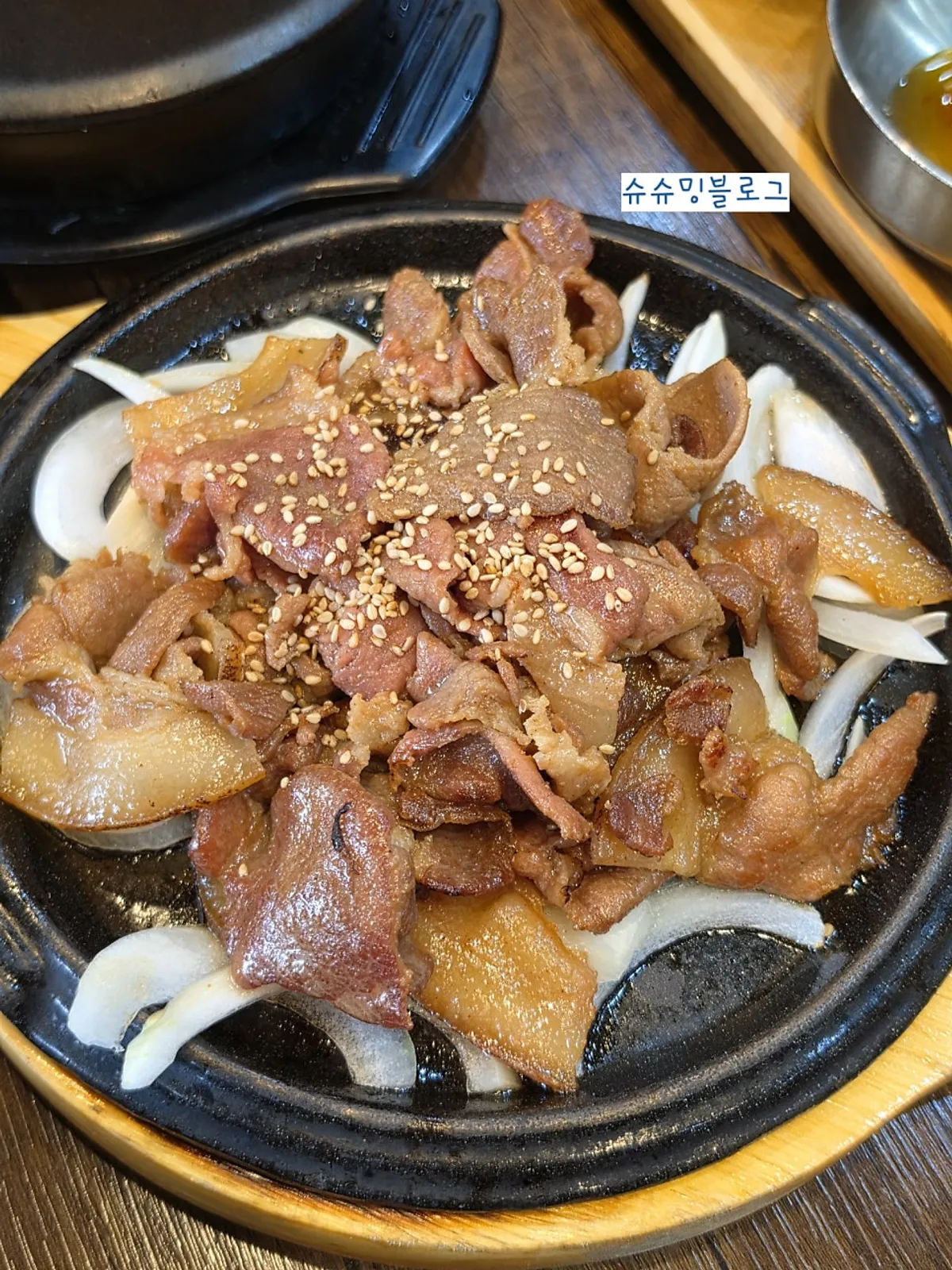 Korean set meal with charcoal-grilled pork