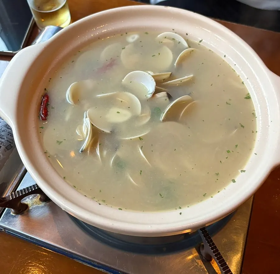백합조개버터술찜 한 냄비 상차림