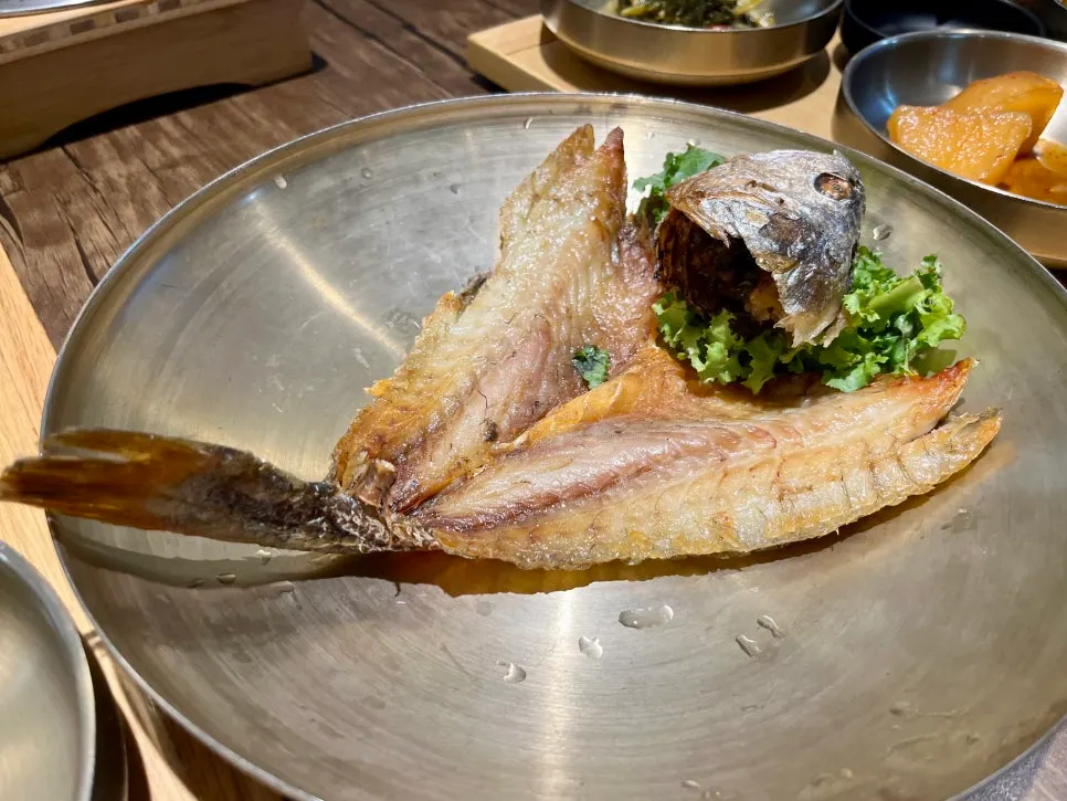 A whole barley corvina with bones removed