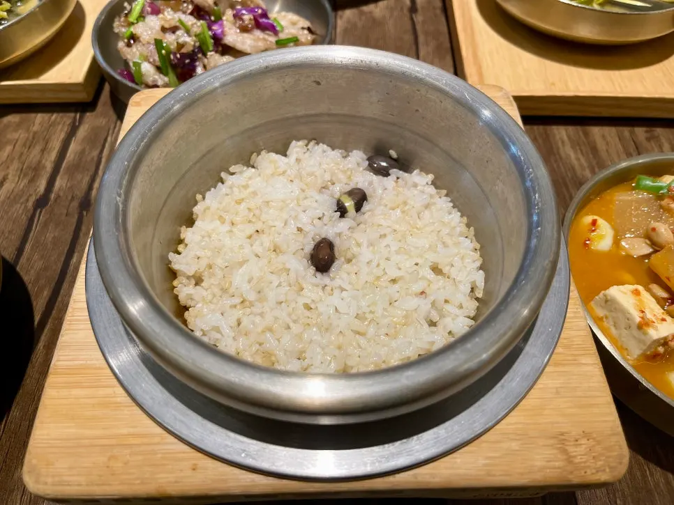 Pressure pot rice made with yellow rice