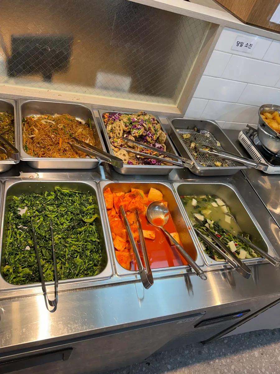 Octopus stir-fry set meal chosen on the tablet