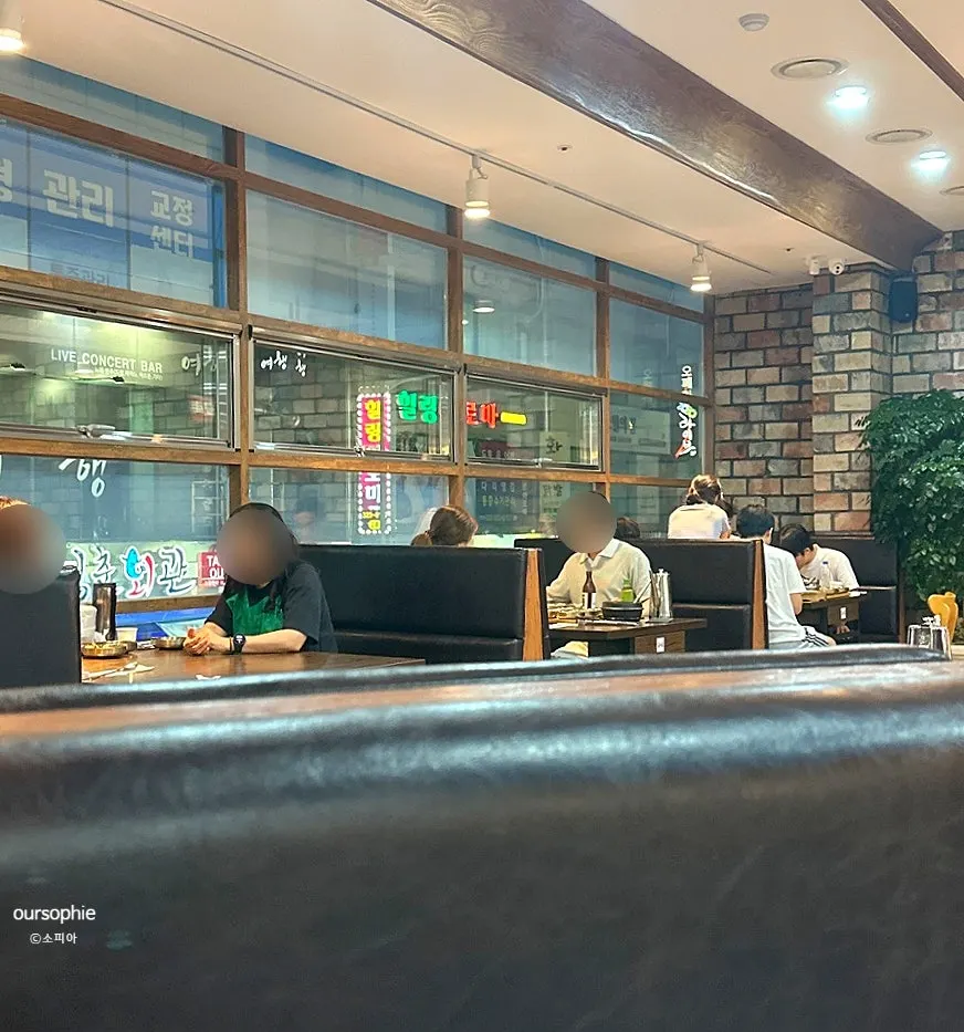 Spacious hall interior with large tables at Gim Myeongju Tteuranchae Bapsang