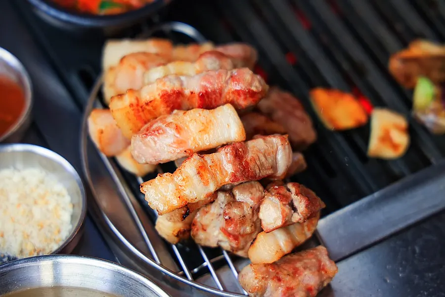 Thickly sliced grilled pork