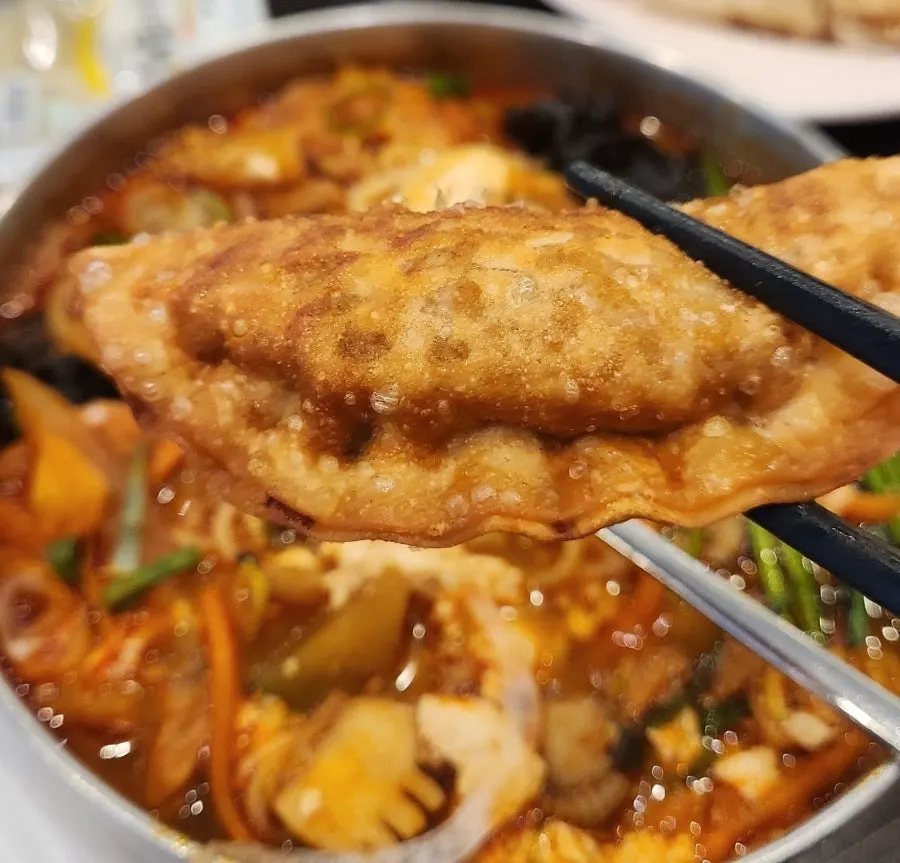 Spicy-flavored jjamppong dumplings