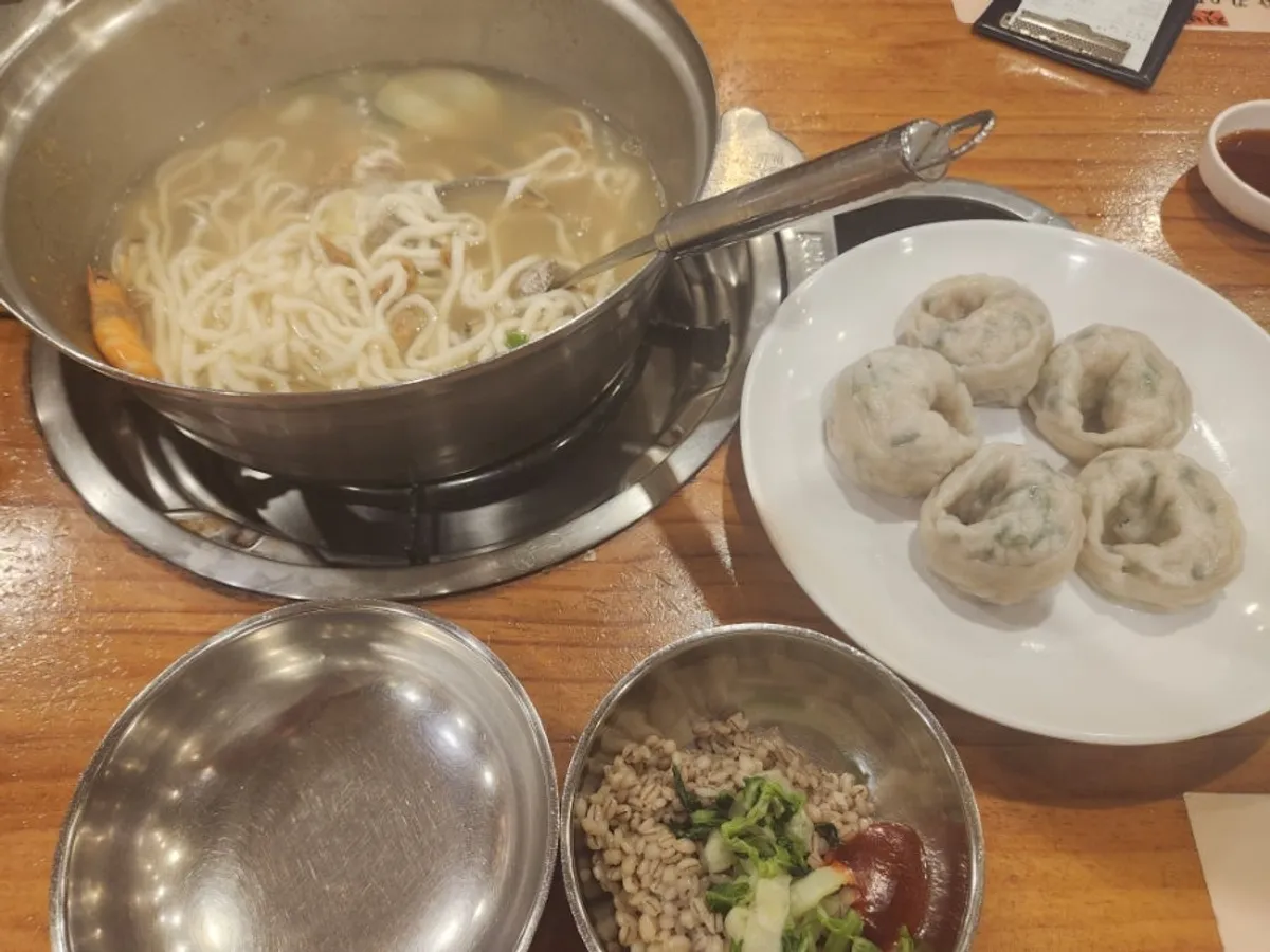 Finished clam kalguksu meal