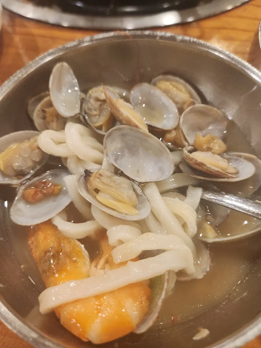 Kalguksu meal