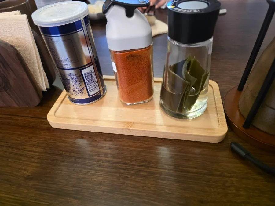 Table seasonings for mazemen