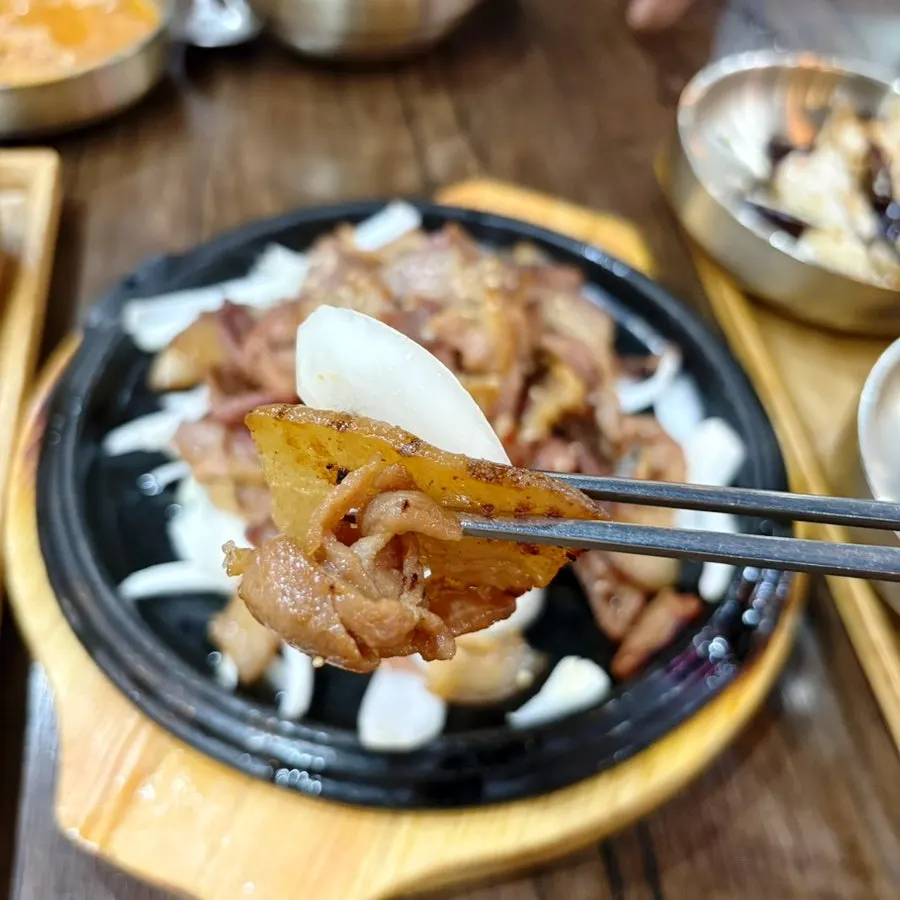 Cheonggukjang served with stone-pot rice