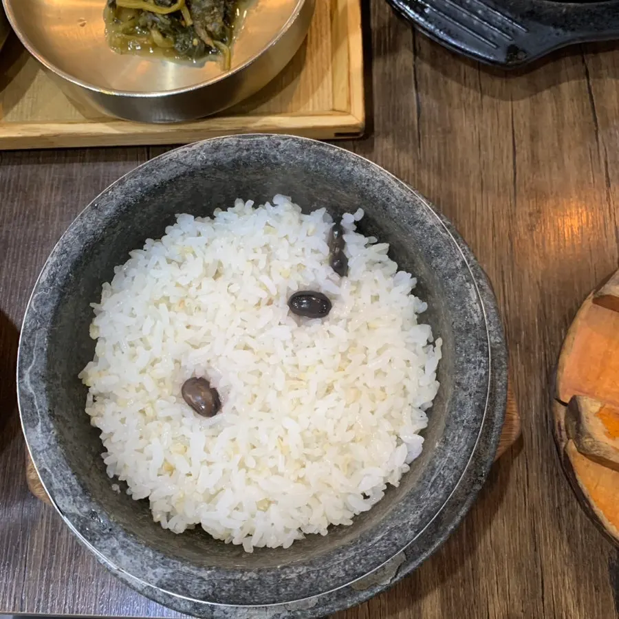 Generous cheonggukjang shared between diners
