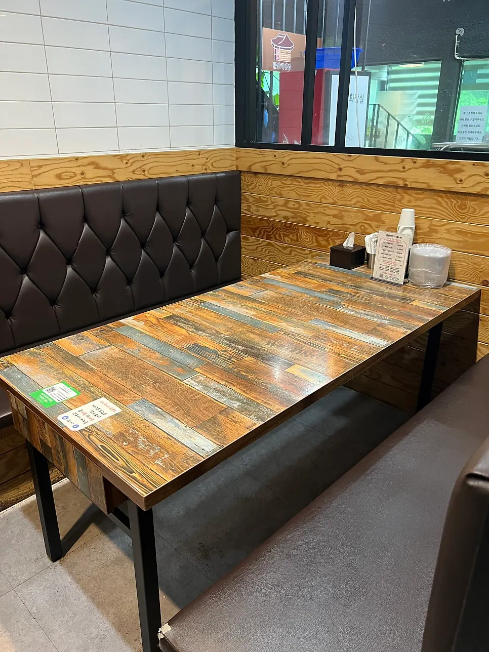 Main hall seating layout of the Korean restaurant