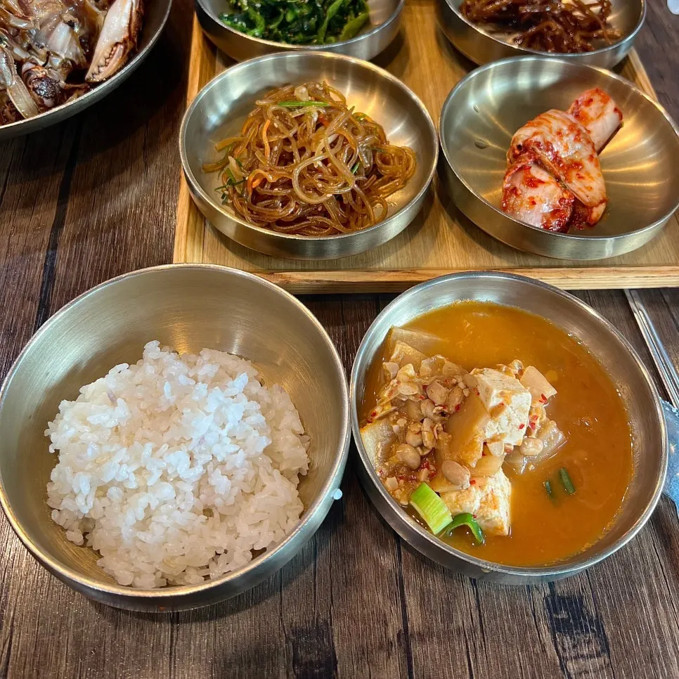 Freshly made individual pot rice