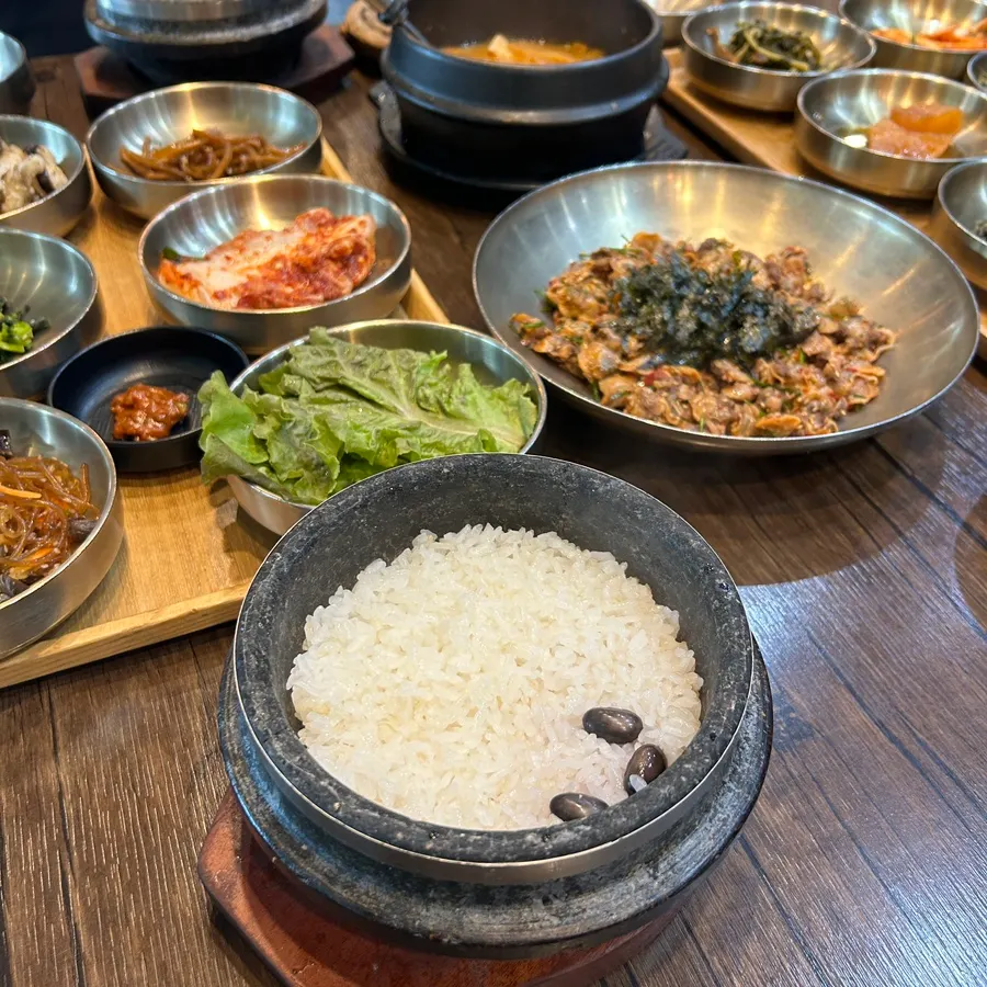 나물무침과 겉절이 등 밑반찬 모음