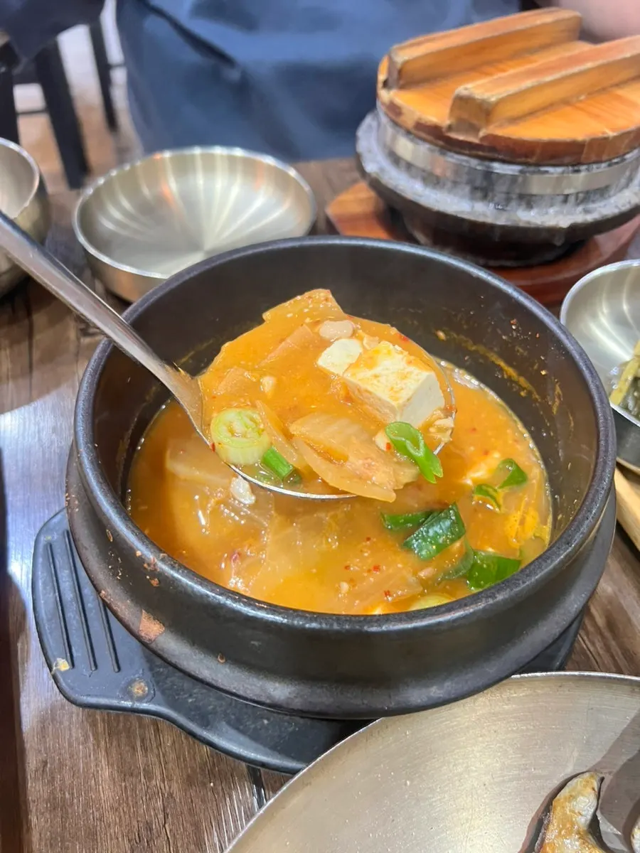 Stone-pot rice served in a bowl