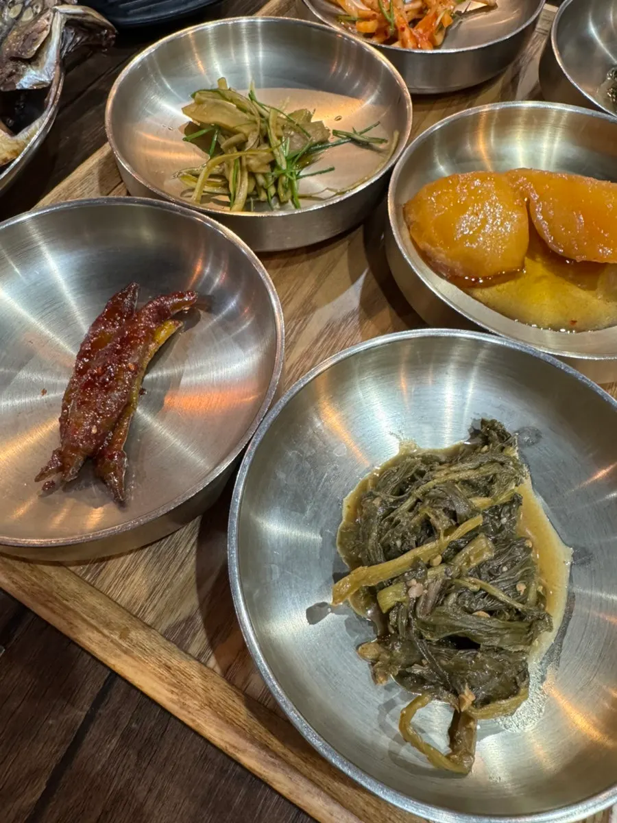 시래기, 도라지무침, 고추장아찌 반찬