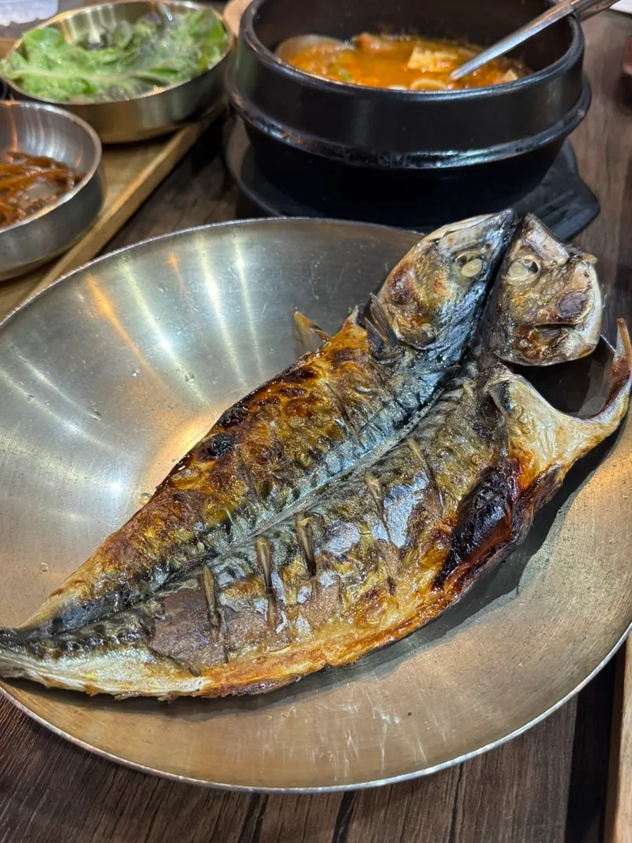 진하게 끓인 청국장 뚝배기