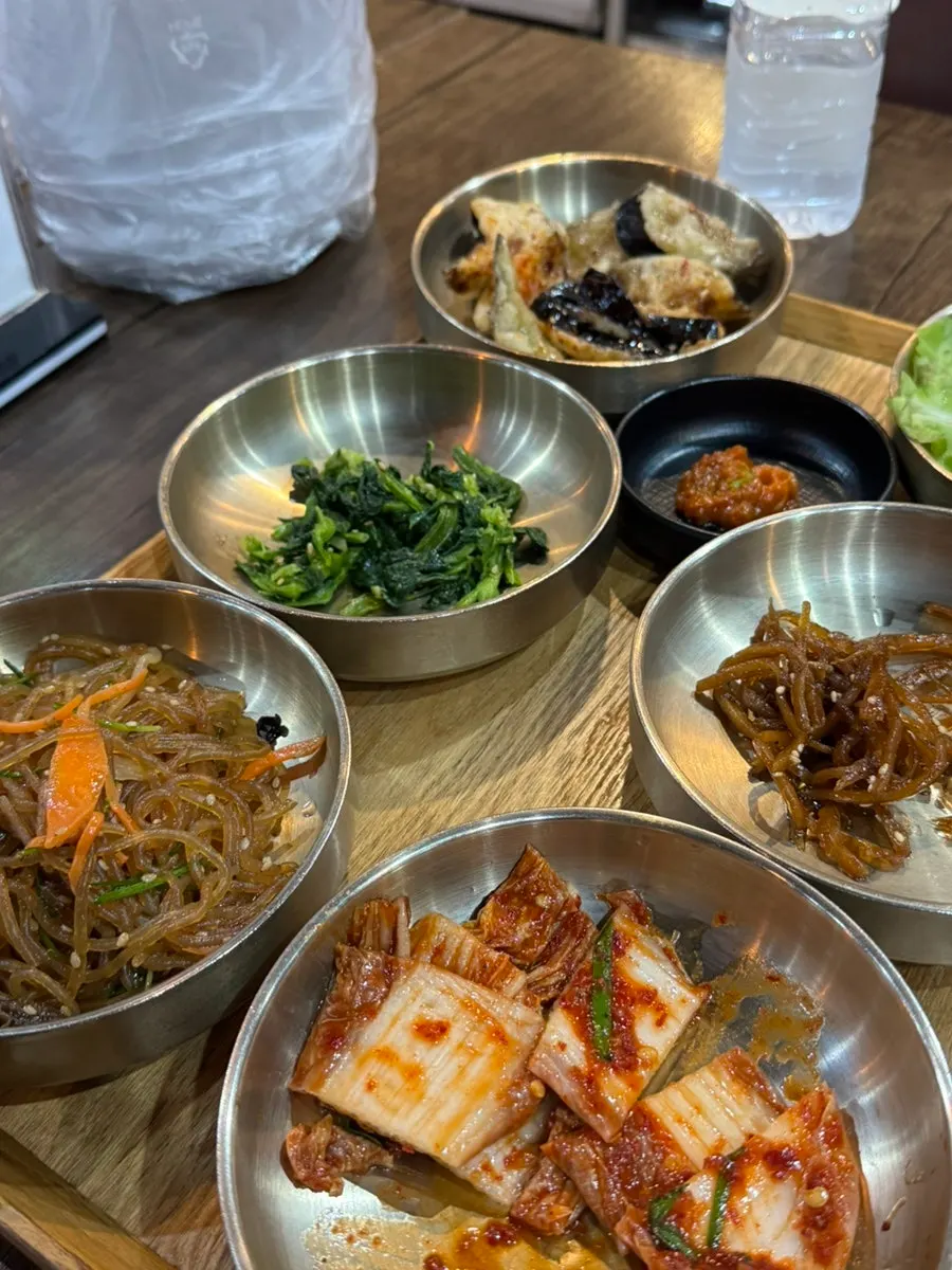 크게 구워 나온 고등어구이