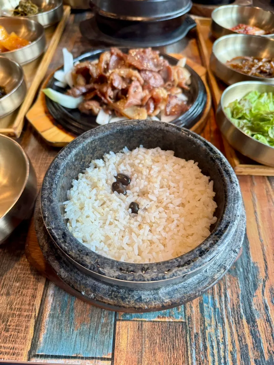 Pot rice made with hwangmi rice