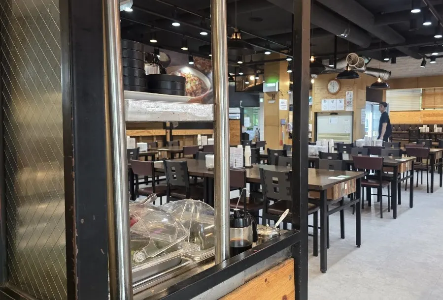김명주뜰안채밥상 부천본점 넓은 대기 공간