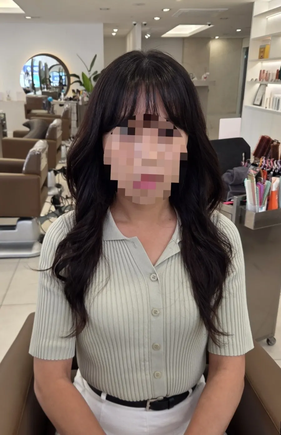 정돈된 윗머리와 아래쪽 컬