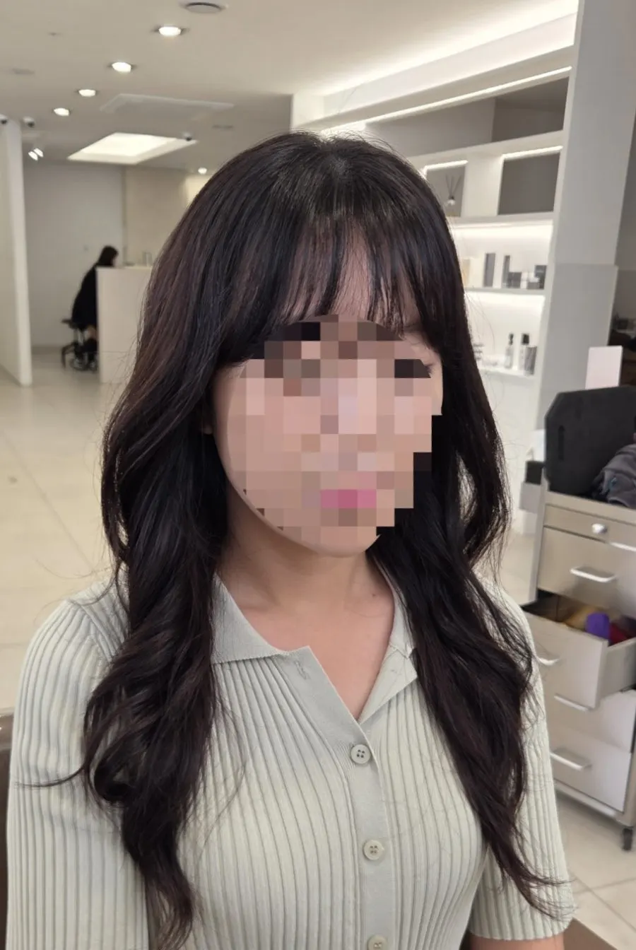 긴 머리 레이어드 펌 뒷모습
