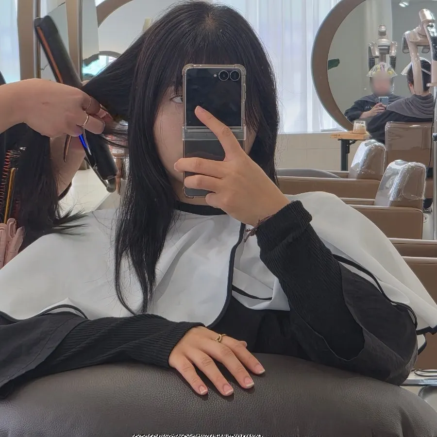 드라이 후 차분하게 정돈된 머리끝
