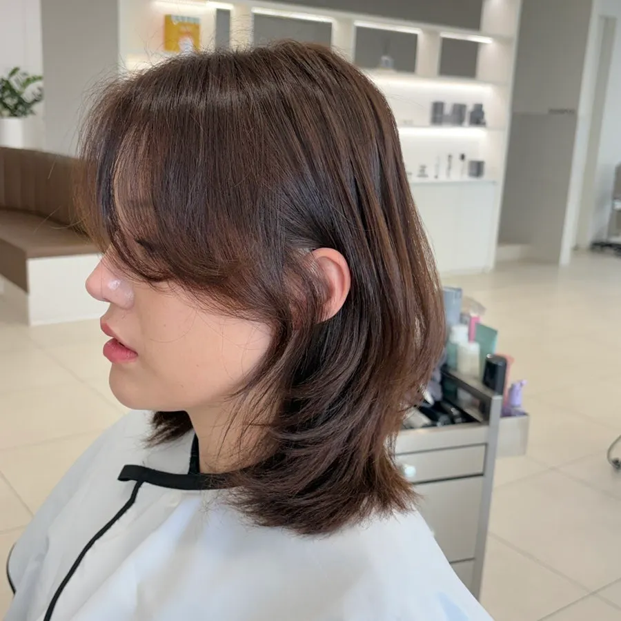 Naturally connected hairline around the face