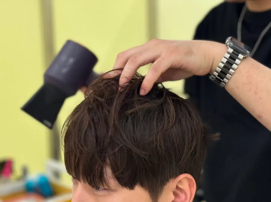 앞머리 드라이와 헤어 제품 손질