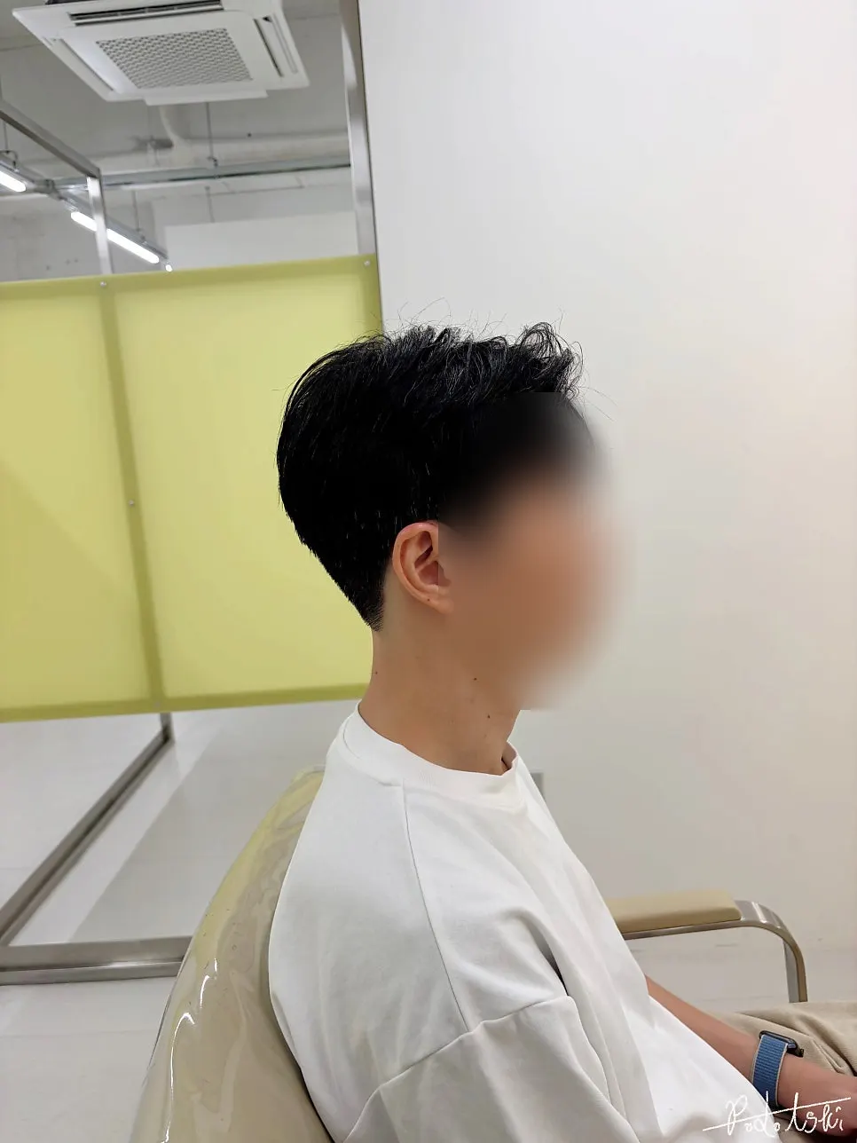 Final stage of the side hair down perm