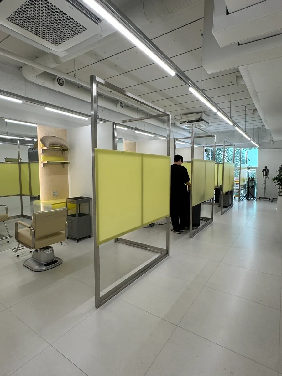 Entrance to Ieum Men's Hair on the 3rd floor of the building on Seokcheon-ro 169beon-gil