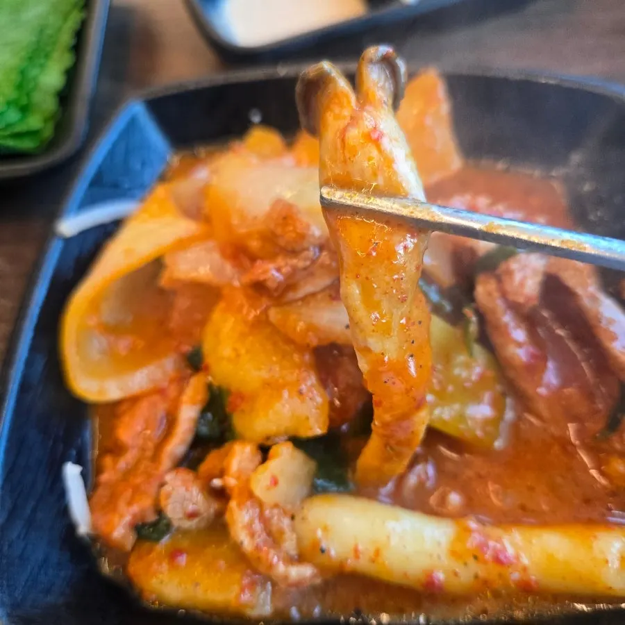 으뜸한상 오리 편백찜 메뉴