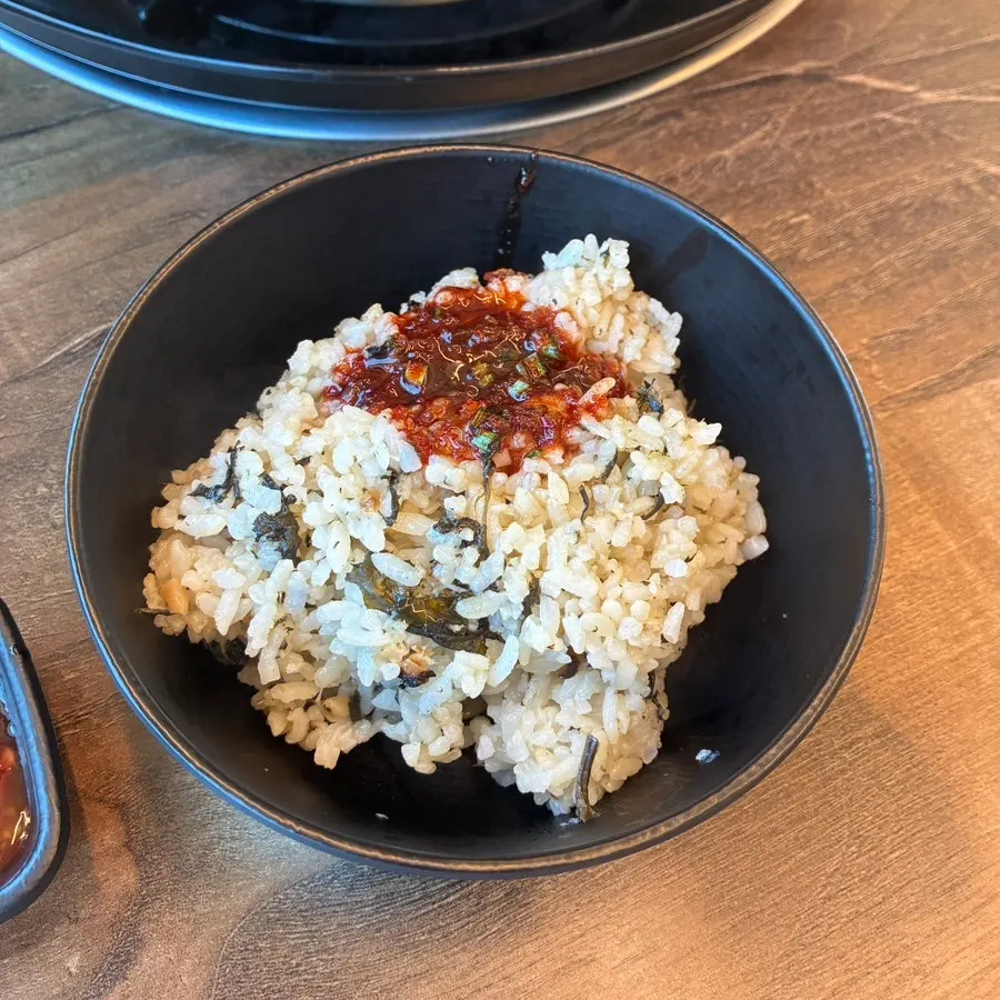 Gondre mushroom rice brought from the self-serve bar