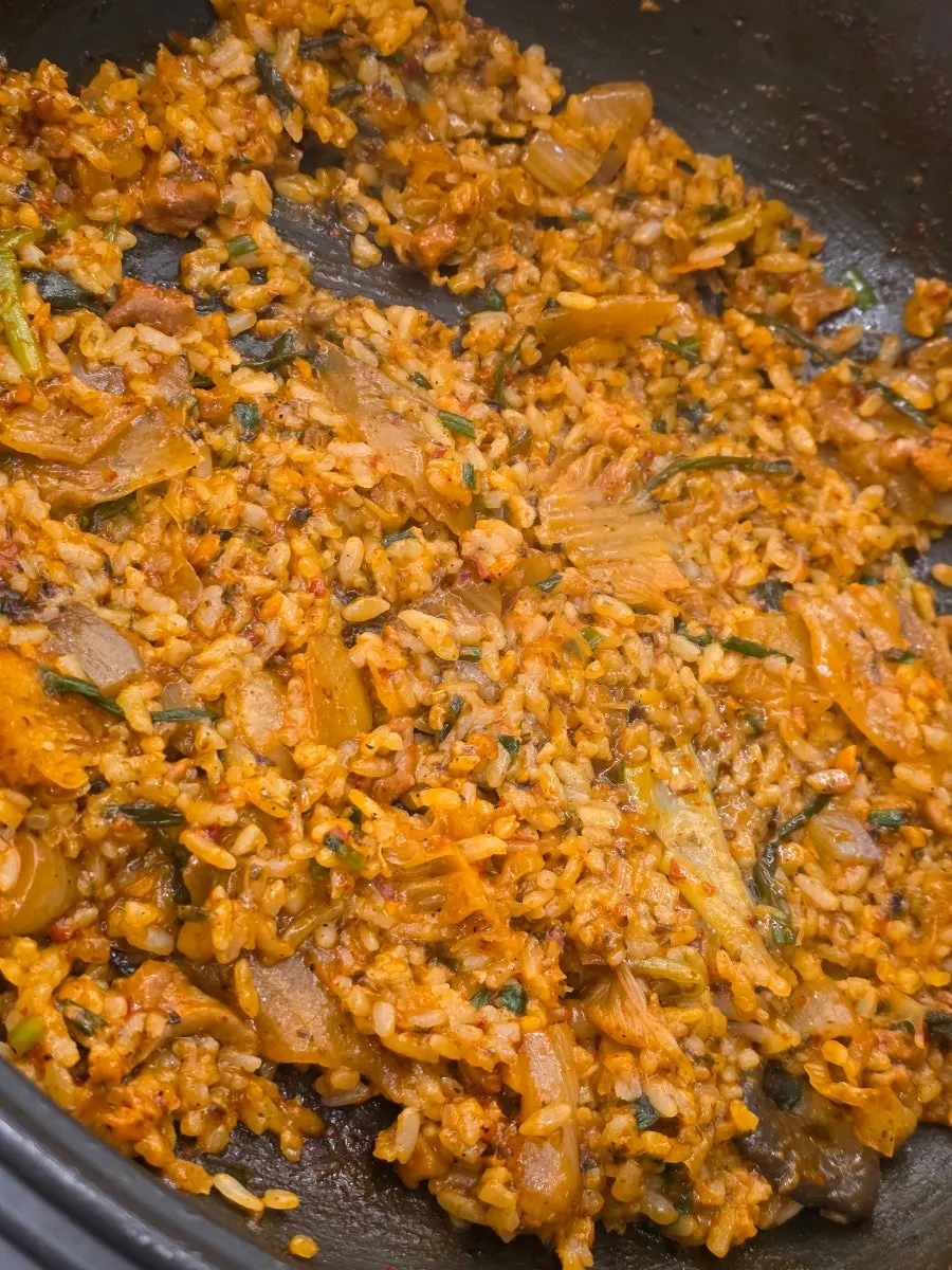 Tricolor fried rice made at the end of the meal