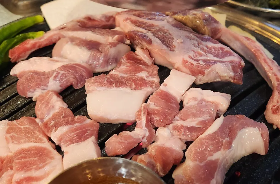 The mixed half-platter 500g served on a plate