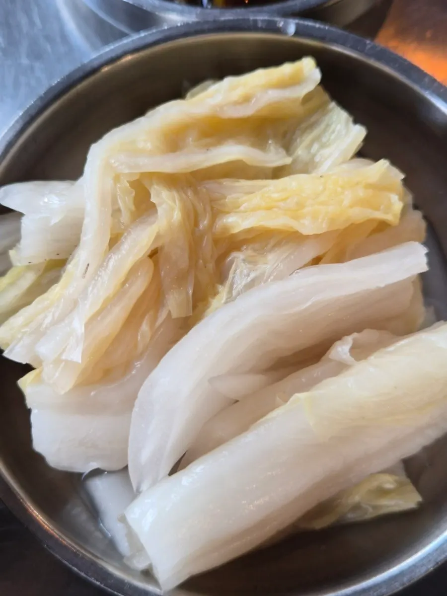 도톰하게 썰린 가브리살 구이