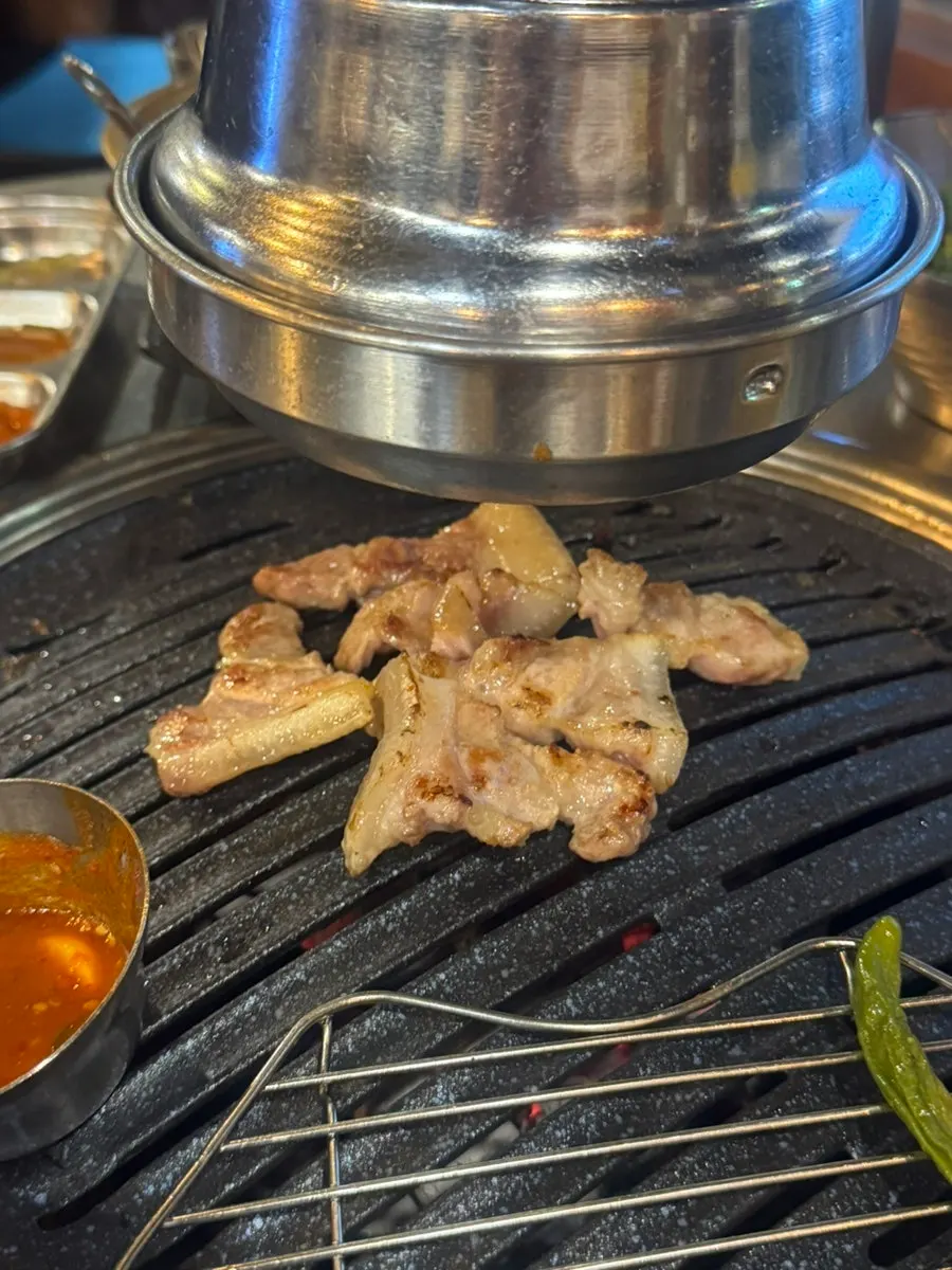Rib finger meat rolled and grilled on the pan