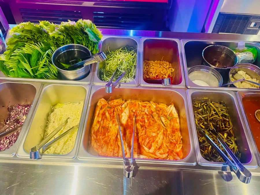 Self-service corner with fresh ingredients