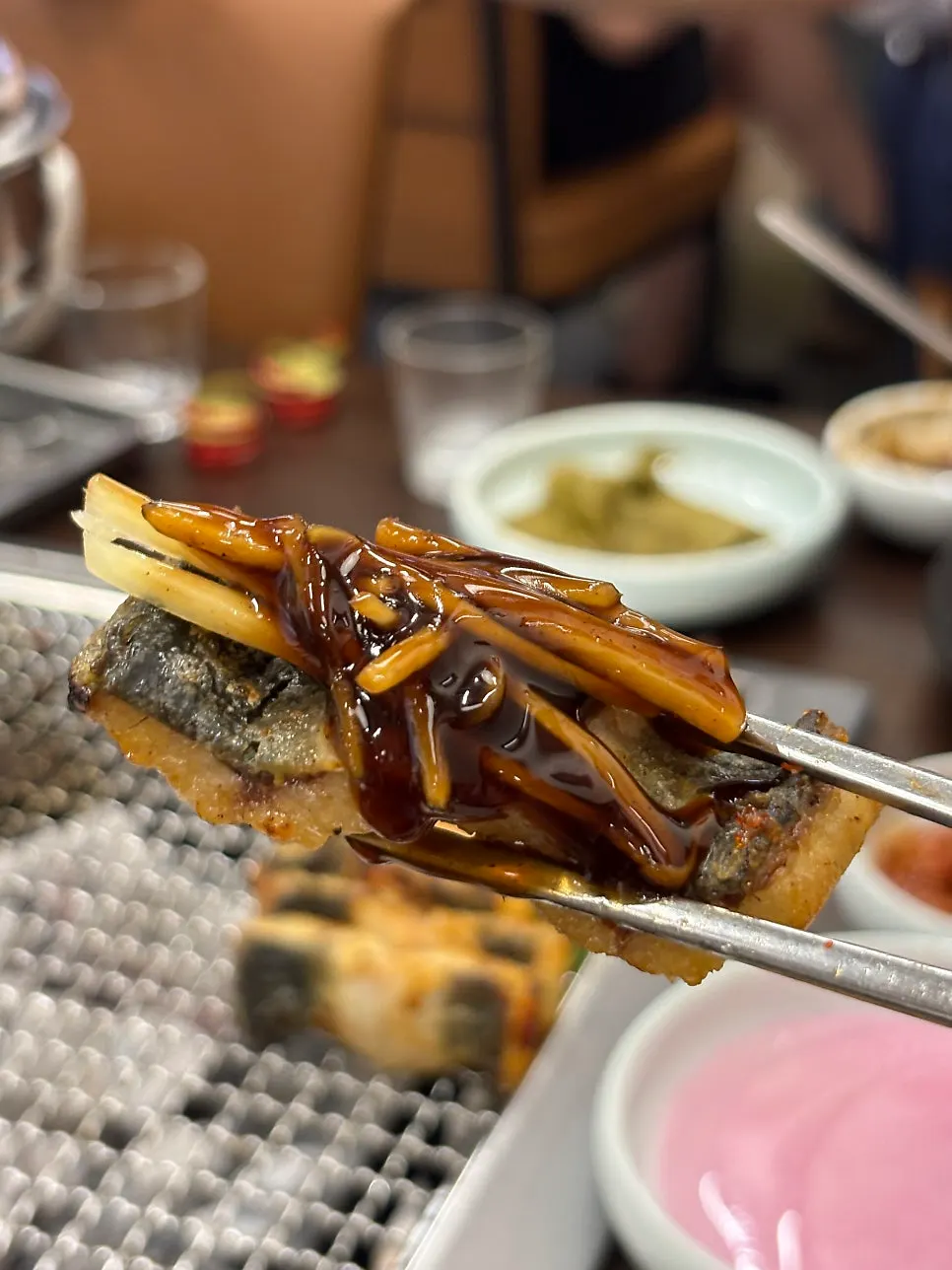 알맞은 굽기의 장어구이