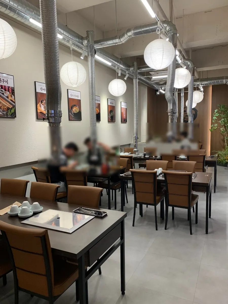 Remodeled interior dining hall of Gochang Pungcheon Eel
