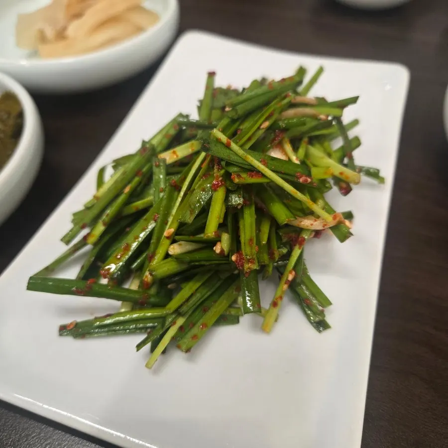 장어집 기본 반찬 접시