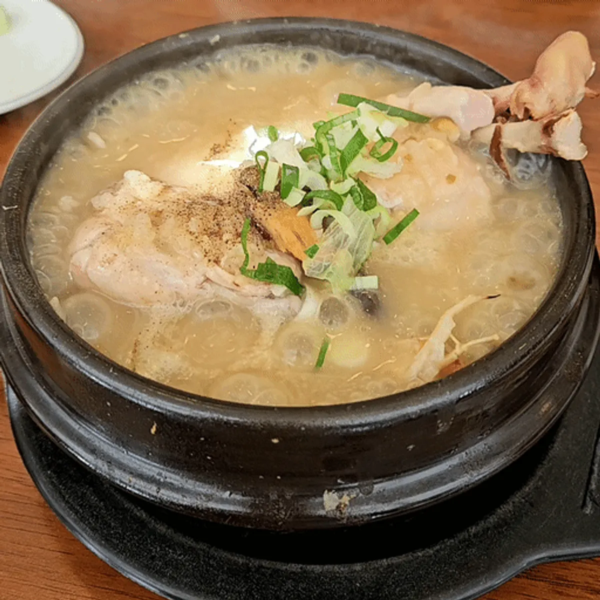 Herbal mung bean samgyetang at Oi Samgyetang Bucheon Main Branch, main image