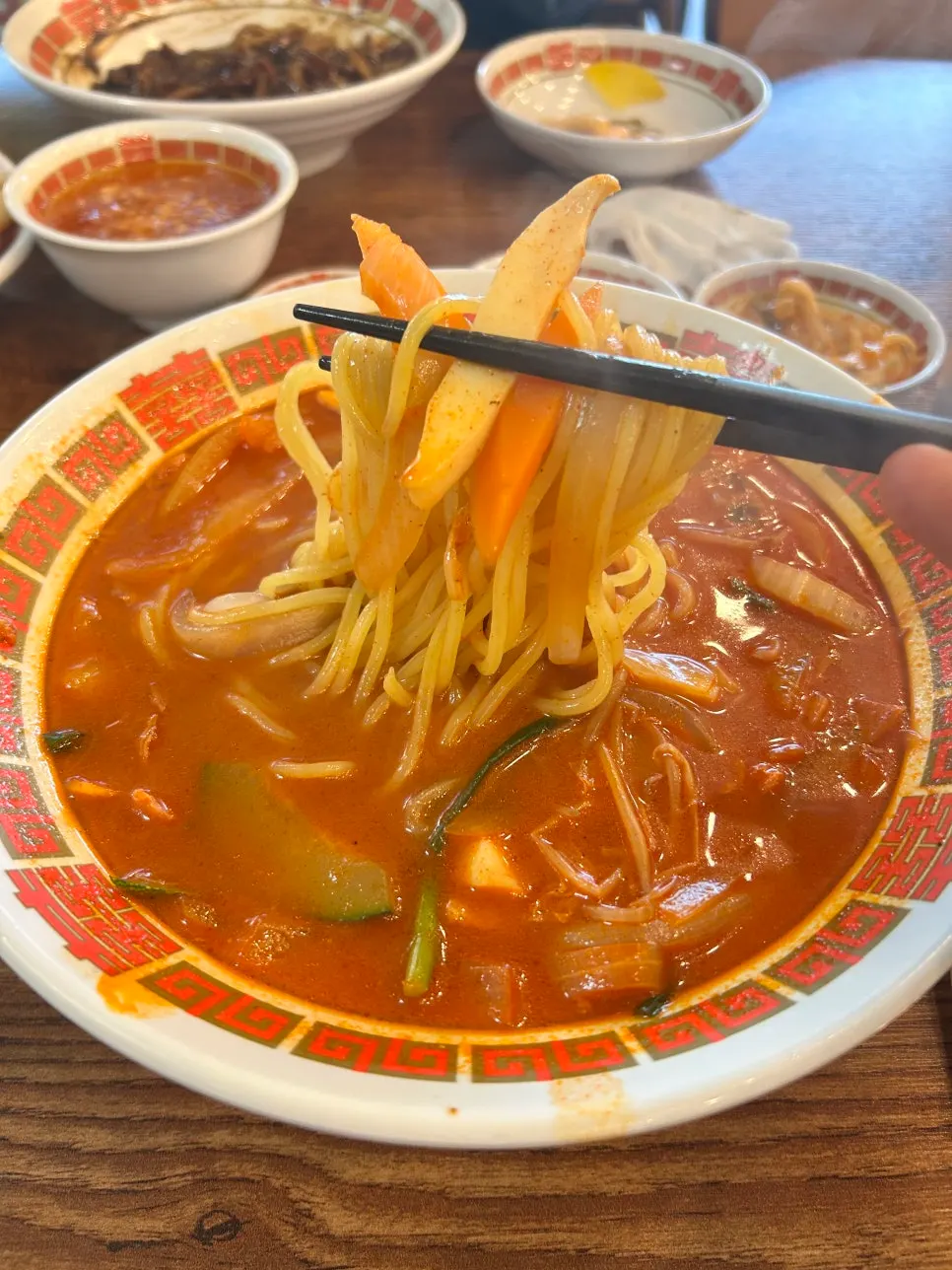 남은 소스에 비벼 먹는 셀프코너 밥