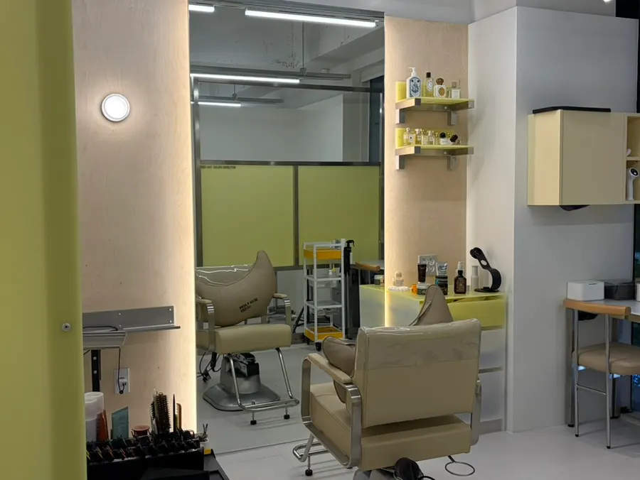 Interior of Ieum Men's Hair near Bucheon City Hall Station