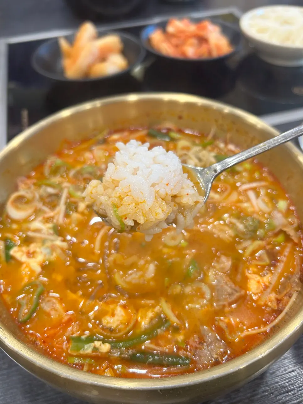 Savory seolleongtang meal