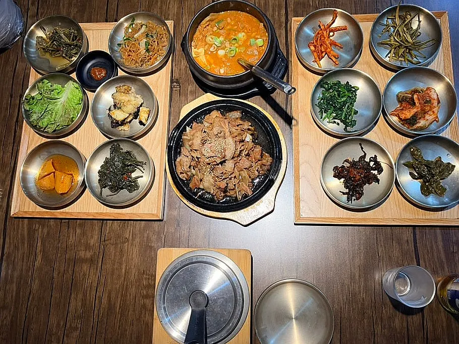 숯불구이 정식 한 상
