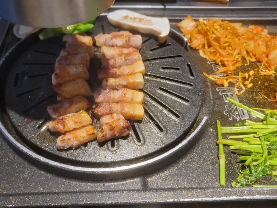 Pork belly cut into bite-sized pieces