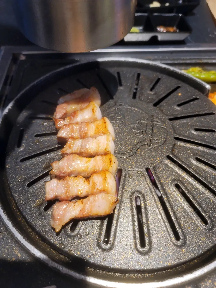 Boseong Nokdon pork belly wrapped in lettuce